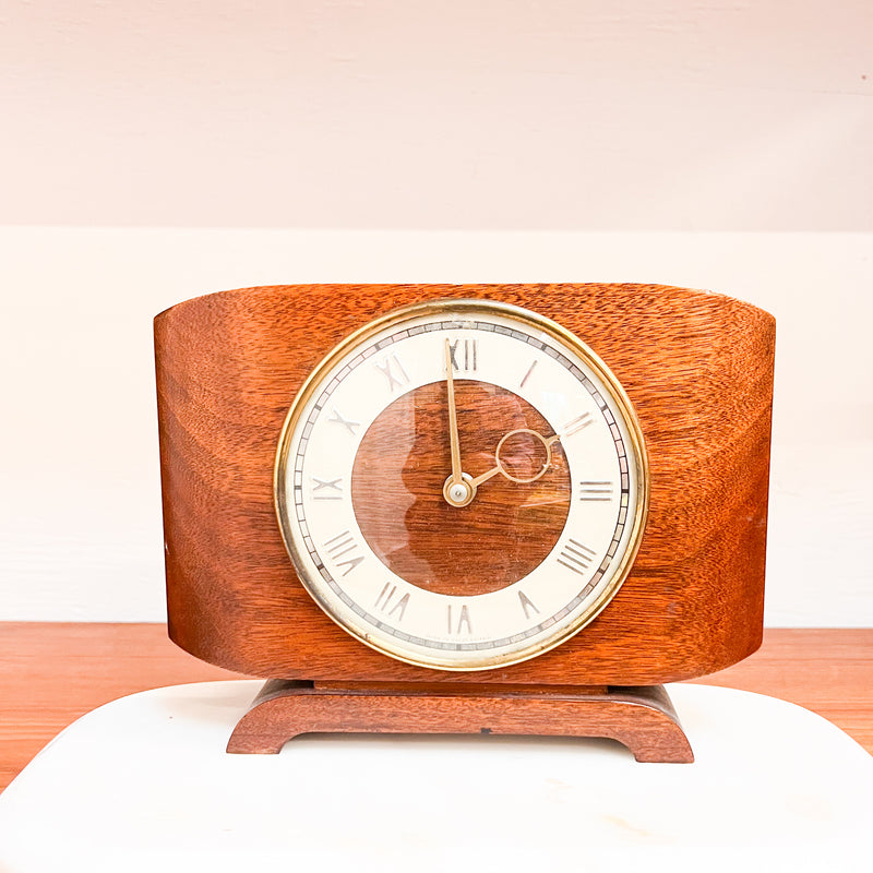 Timeless Elegance: Mid-Century Wooden Mantel Clock with Brass Detailing