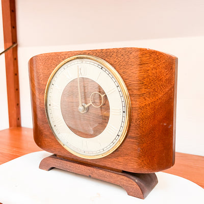 Timeless Elegance: Mid-Century Wooden Mantel Clock with Brass Detailing