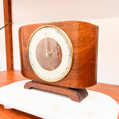 Timeless Elegance: Mid-Century Wooden Mantel Clock with Brass Detailing